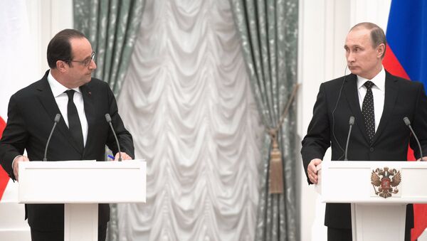 Präsidenten Frankreichs und Russland, Francois Hollande und Wladimir Putin, am 26. November in Moskau - Sputnik Afrique