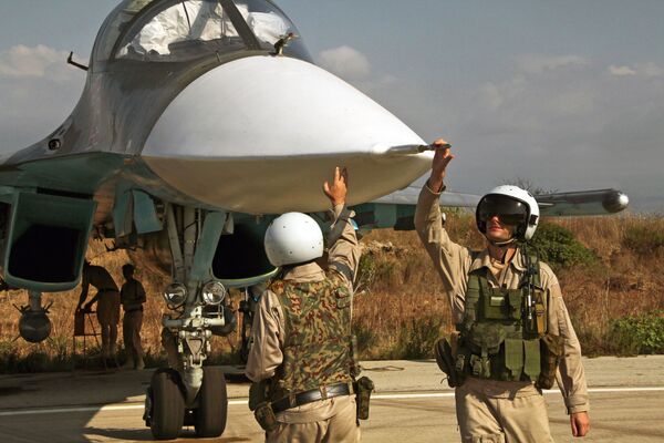 Su-34 à la base aérienne de Hmeimim Su-34 à la base aérienne de Hmeimim - Sputnik Afrique