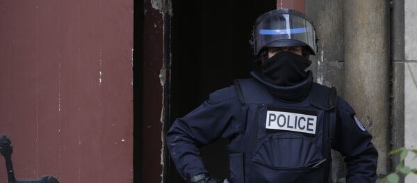 Un policier - Sputnik Afrique