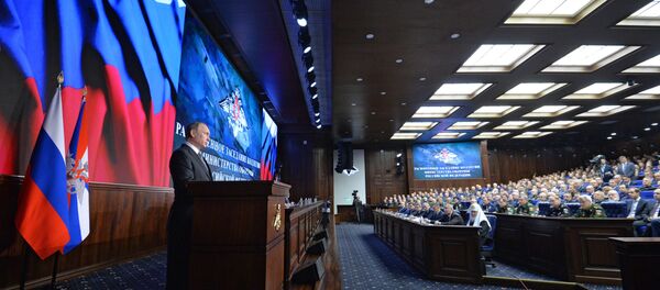 Vladimir Poutine lors d'une réunion au ministère russe de la Défense - Sputnik Afrique