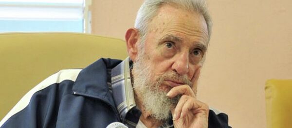 Fidel Castro during the inauguration of a school, - Sputnik Afrique