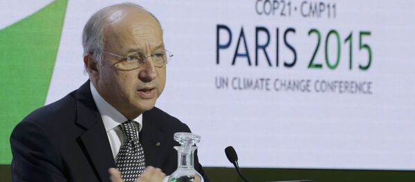 Laurent Fabius présente le projet d'accord final sur le climat à la COP21 - Sputnik Afrique
