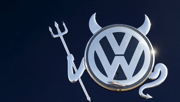 Moteurs truqués: en France, Volkswagen va rappeler à partir de février 940.000 véhicules - Sputnik Afrique