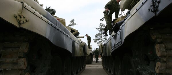 Des chars T-72 - Sputnik Afrique