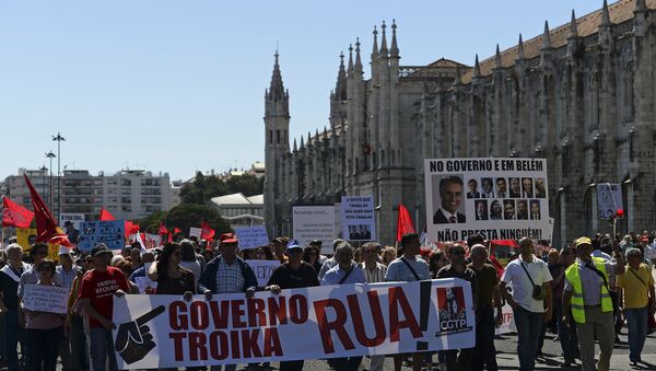 Manifestation contre le gouvernement à Lisbonne, le Portugal. - Sputnik Afrique