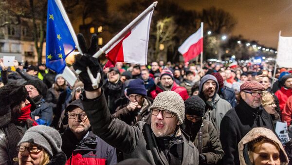 protestations dans les rues de Varsovie - Sputnik Afrique