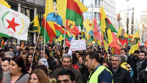Manifestation des Kurdes à Düsseldorf, décembre 2015 - Sputnik Afrique