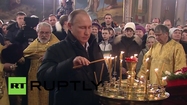 Russia: Putin attends Orthodox Christmas Mass in Tver Oblast - Sputnik Afrique