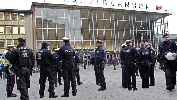La police devant la gare centrale de Cologne - Sputnik Afrique