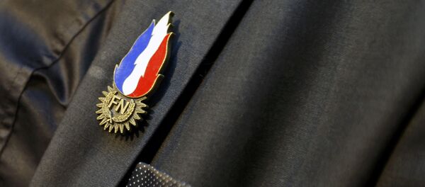Epingle du Front National - Sputnik Afrique