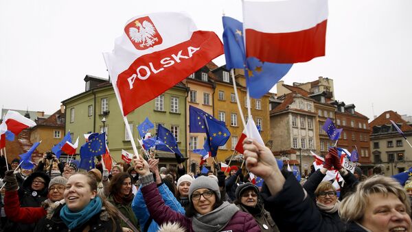 Manifestation pro-démocratie en Pologne - Sputnik Afrique