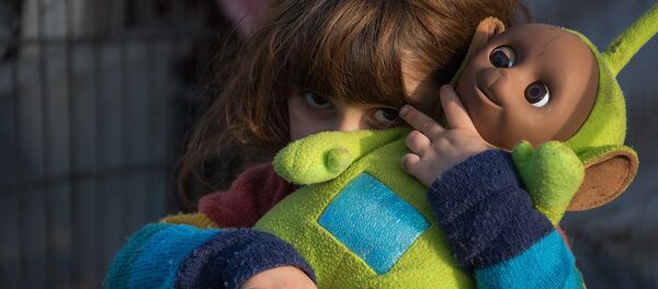 L'enfant de migrants kurdes - Sputnik Afrique