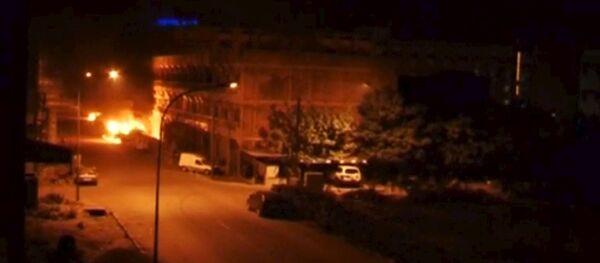 A general view shows fire beneath Splendid Hotel in Ouagadougou - Sputnik Afrique