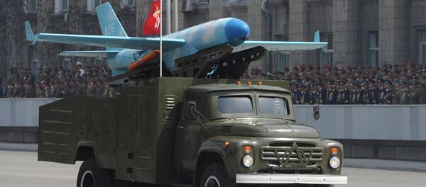 Un Zil-130 transportant un drone nord-coréen basé sur le modèle américain MQM-107D - Sputnik Afrique