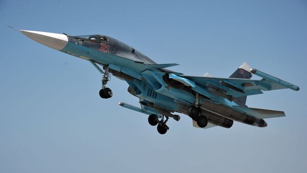 Un bombardier russe Su-24 décolle depuis la base aérienne syrienne de Hmeimim - Sputnik Afrique