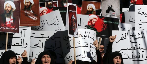 Femmes iraniennes protestant contre l'exécution de Nimr al-Nimr - Sputnik Afrique