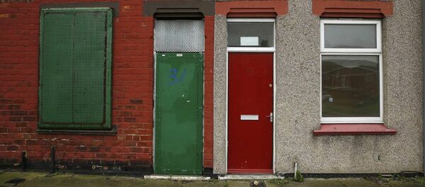 Les demandeurs d'asile signalés par des portes rouges en Angleterre - Sputnik Afrique