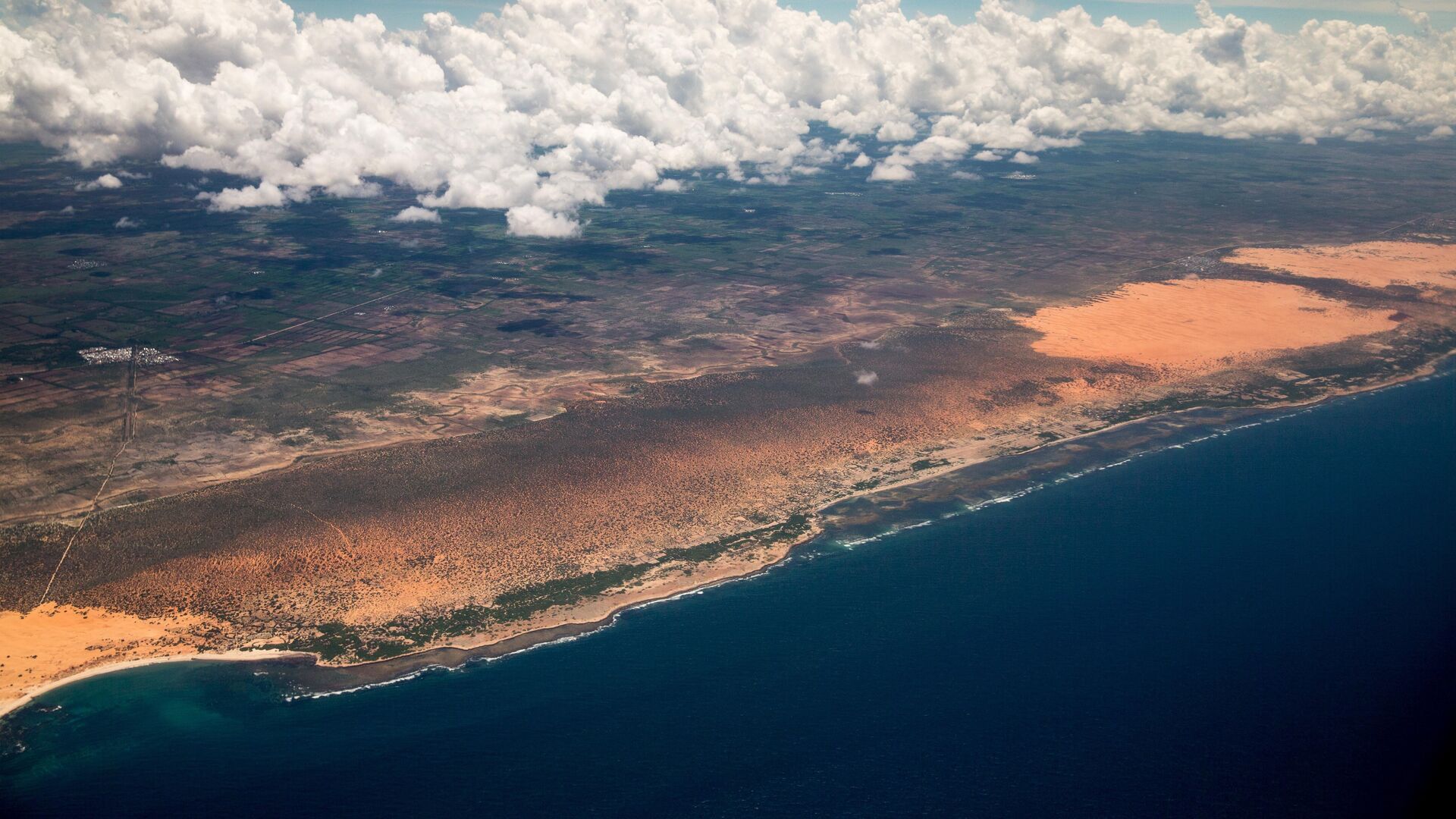 La côte somalienne vue depuis un avion (archive photo) - Sputnik Afrique, 1920, 24.10.2021