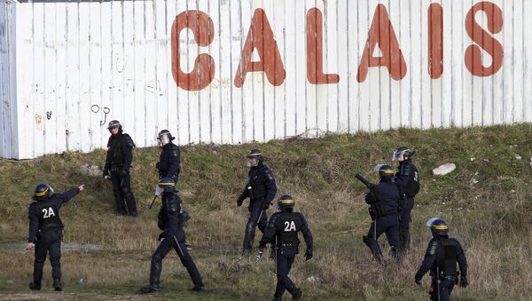La police française dans la ville de Calais - Sputnik Afrique