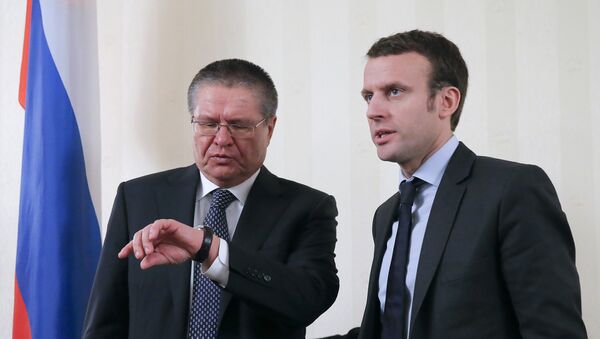 Alexeï Oulioukaïev et Emmanuel Macron - Sputnik Afrique