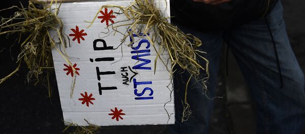Protestation contre le TTIP à Berlin - Sputnik Afrique