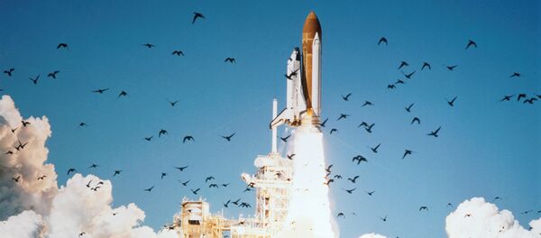 The space shuttle Challenger lifted off from Pad 39B Jan. 28, 1986 at 11:38 a.m. (EST) with a crew of seven astronauts and the Tracking and Data Relay Satellite (TDRS). An accident 73 seconds after liftoff claimed both crew and vehicle. The space shuttle Challenger lifted off from Pad 39B Jan. 28, 1986 at 11:38 a.m. (EST) with a crew of seven astronauts and the Tracking and Data Relay Satellite (TDRS). An accident 73 seconds after liftoff claimed both crew and vehicle. - Sputnik Afrique