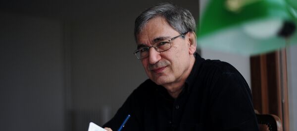 Le lauréat du prix Nobel et écrivain turc mondialement connu Orhan Pamuk Le lauréat du prix Nobel et écrivain turc mondialement connu Orhan Pamuk - Sputnik Afrique