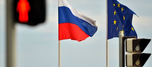 Drapeaux russe et européen - Sputnik Afrique