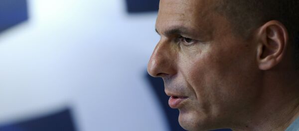 Greek Finance Minister Yanis Varoufakis arrives to make a statement in Athens, Greece, in this July 5, 2015 - Sputnik Afrique