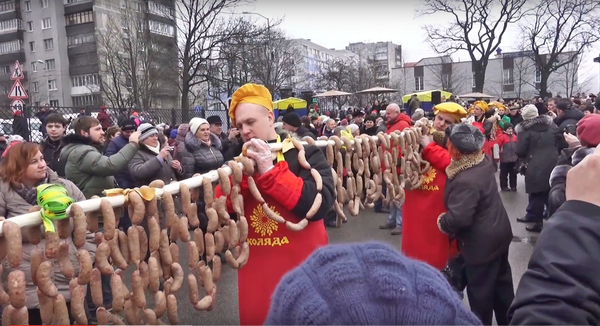 Journée du long saucisson 2016 à Kaliningrad Journée du long saucisson 2016 à Kaliningrad - Sputnik Afrique
