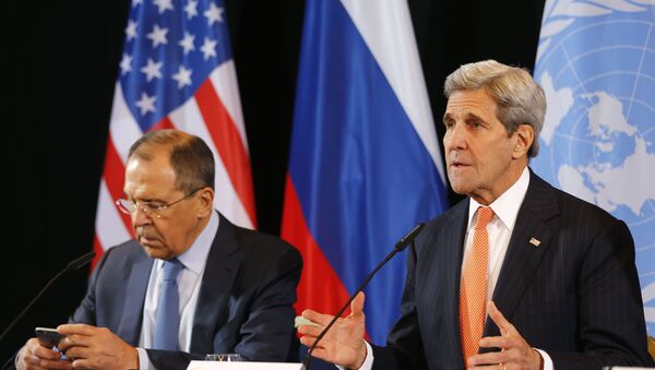 Le chef de la diplomatie russe Sergueï Lavrov et le secrétaire d’Etat américain John Kerry - Sputnik Afrique