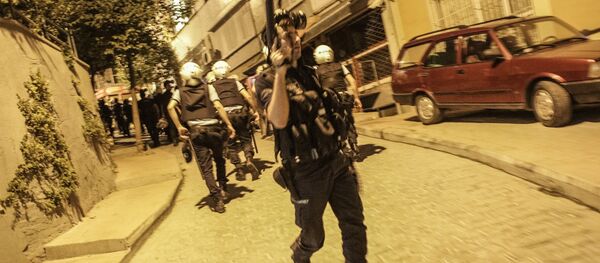Affrontements entre la police et des manifestants à Istanbul, photo d'archives - Sputnik Afrique