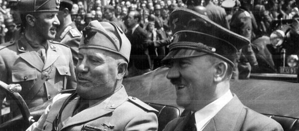Adolf Hitler et Benito Mussolini - Sputnik Afrique