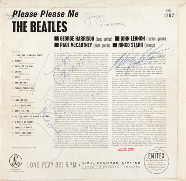 Un LP Please Please Me signé par les Beatles - Sputnik Afrique