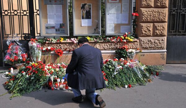 La Russie pleure les victimes de la catastrophe de l'avion prés de Smolensk - Sputnik Afrique
