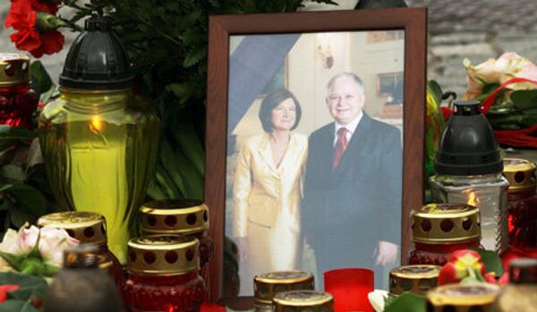 La Pologne a rendu un dernier hommage a Lech et maria Kaczynski - Sputnik Afrique