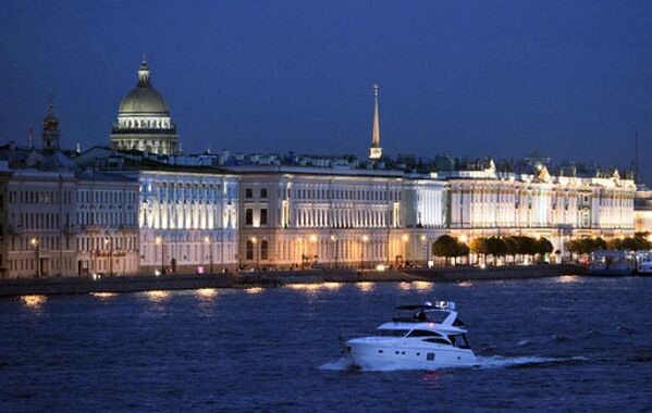 Saint-Pétersbourg, considérée comme la capitale culturelle de la Russie, est la deuxième grande ville russe. Elle accueille annuellement des millions de touristes. - Sputnik Afrique