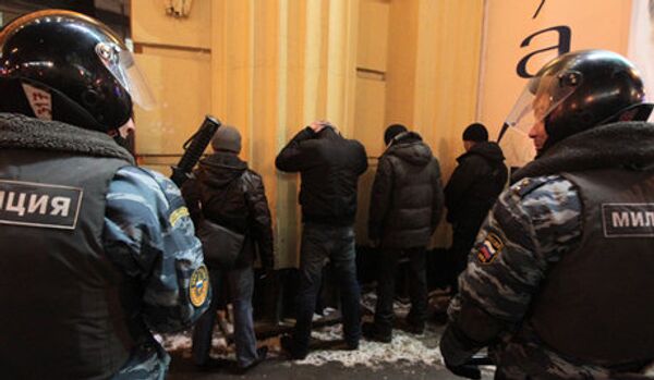Un affrontement entre les originaires du Caucase et les policiers à la station de métro «Tretyakovskay» - Sputnik Afrique