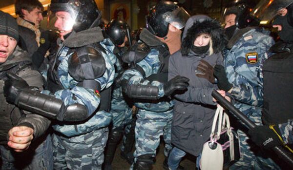 Désordres à Moscou: 30 blessés, 800 personnes interpellées - Sputnik Afrique