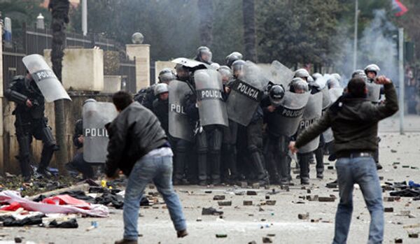 Des affrontements entre les manifestants et la police ont eu lieu à Tirana (Albanie) - Sputnik Afrique