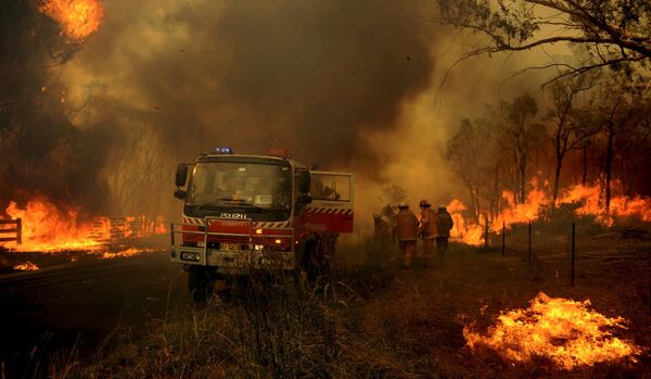 En Australie les incendies de forêts menacent plusieurs localités - Sputnik Afrique