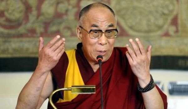 Le dalaï-lama a soumis aux députés du parlement tibétain en exil sa requête de quitter ses fonctions politiques - Sputnik Afrique