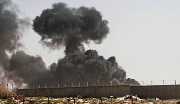 Libye: Misrata bombardée par Kadhafi - Sputnik Afrique