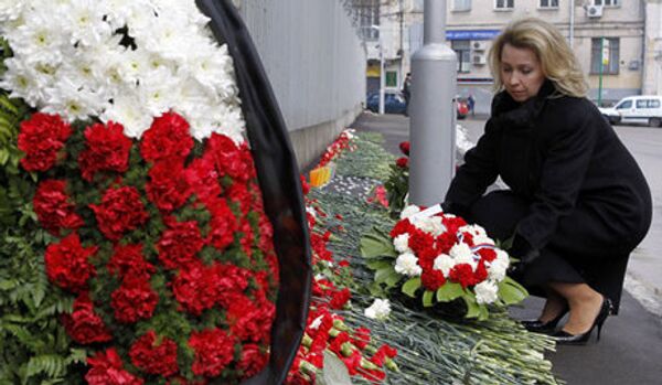 Svetlana Medvedeva rend hommage aux victimes du crash de Smolensk - Sputnik Afrique
