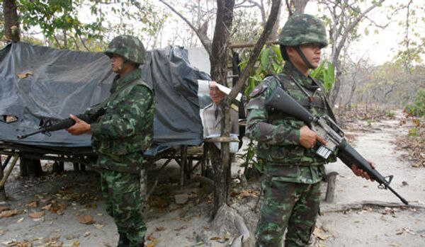 Troisème jour des échanges de tirs autour du territoire litigieux entre la Thaïlande et le Cambodge - Sputnik Afrique