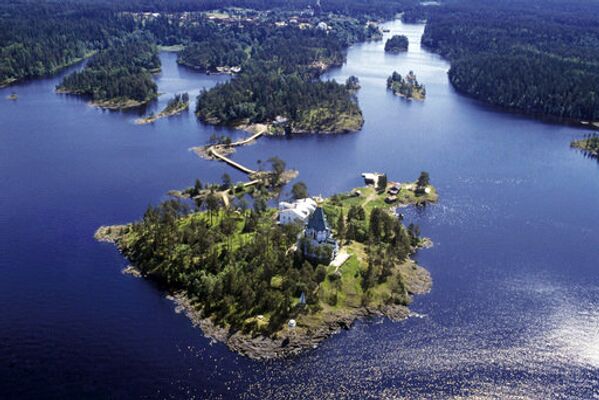 Le monastère de Valaam situé dans la partie nord-ouest du lac Ladoga longeant la Carélie, sur l'archipel du même nom, connu pour sa beauté naturelle. - Sputnik Afrique