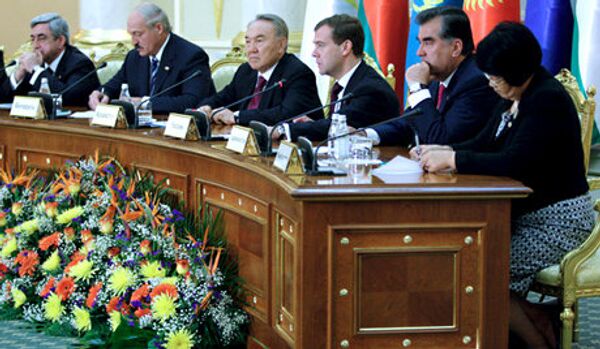 Les membres de l’Union douanière ont salué l’intérêt de la Kirghizie et du Tadjikistan à coopérer - Sputnik Afrique