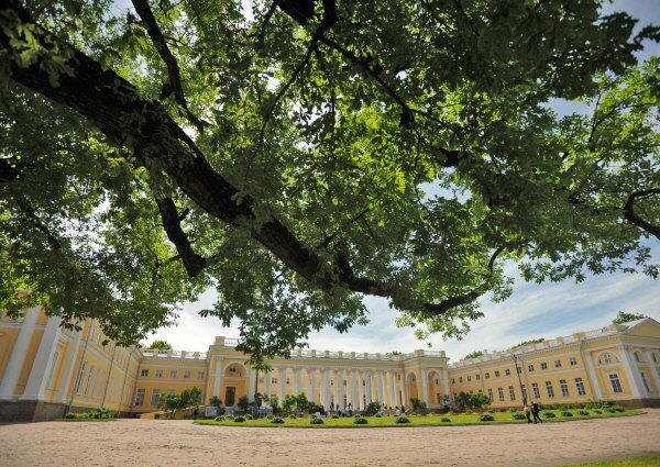 Le palais est devenu célèbre sous le règne de Nicolas II. Le dernier tsar et sa famille ont toujours aimé ce palais, devenu leur résidence principale. - Sputnik Afrique