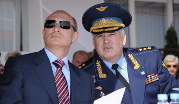 MAKS-2011: 270 milliards de roubles investis en industrie aéronautique (Poutine) - Sputnik Afrique