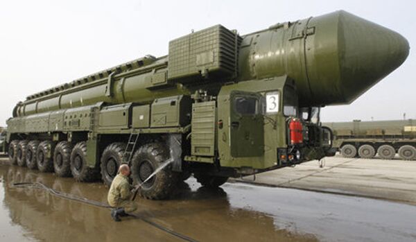 Russie: tir d'essai d'un missile balistique Topol (officiel) - Sputnik Afrique